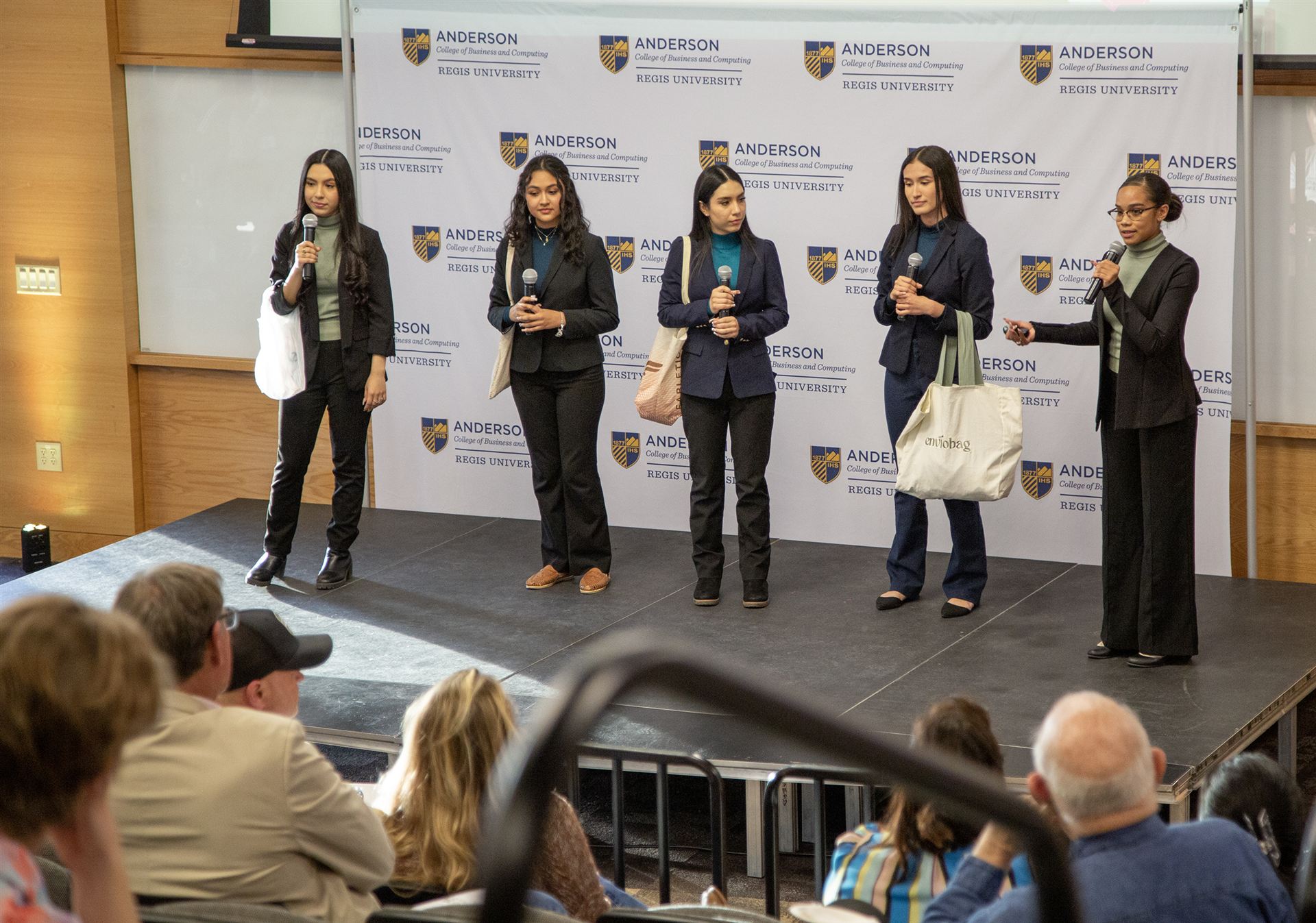 Community members and entrepreneurs at an Innovation Center event