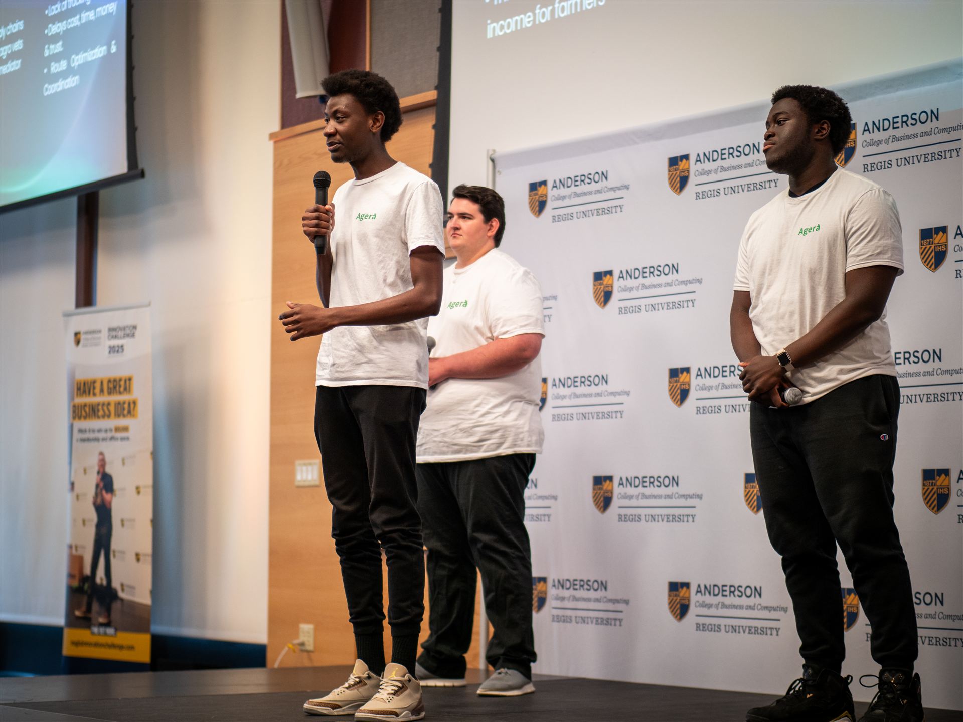 Entrepreneurs collaborating at the Innovation Challenge